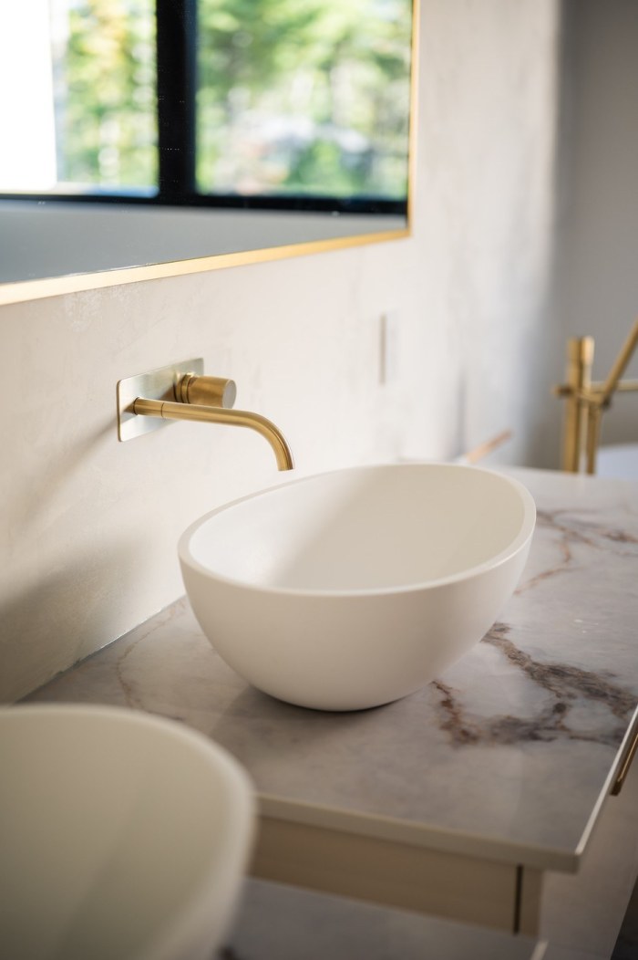 Groupe Élégance, salle de bain sur mesure, création de contenu Be Wise